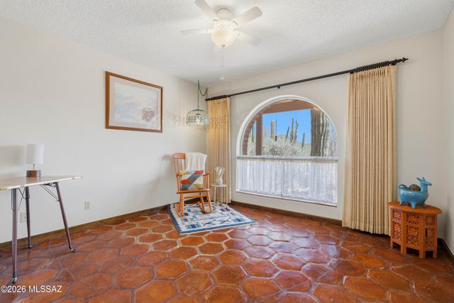 1977 N Placita La Zarca, Tucson, AZ 85745