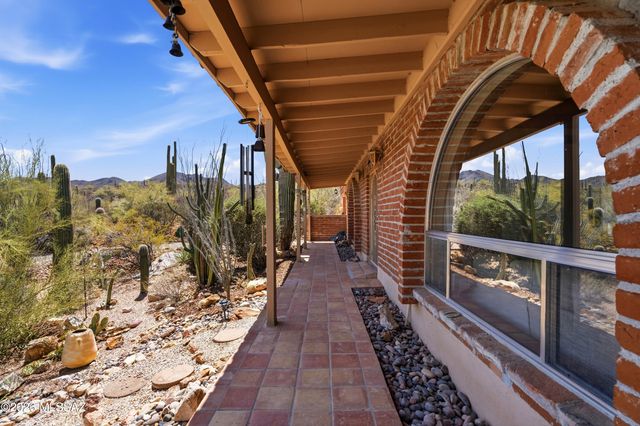 1977 N Placita La Zarca, Tucson, AZ 85745