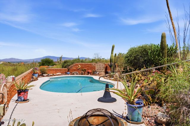 1977 N Placita La Zarca, Tucson, AZ 85745
