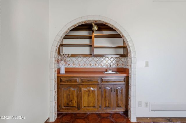 1977 N Placita La Zarca, Tucson, AZ 85745