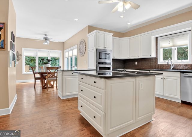1214 Weatherstone Way, Peachtree City, GA 30269