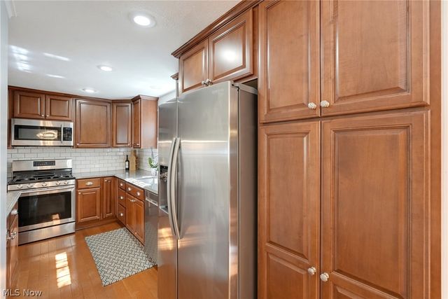 594 Megglen Avenue, Akron, OH 44303