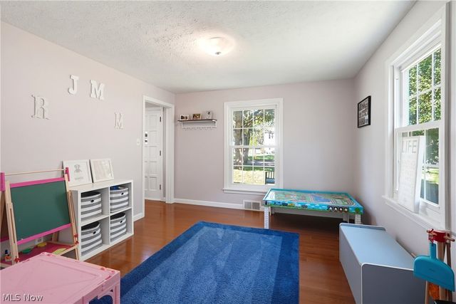 594 Megglen Avenue, Akron, OH 44303