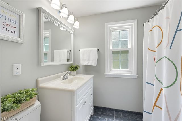 594 Megglen Avenue, Akron, OH 44303