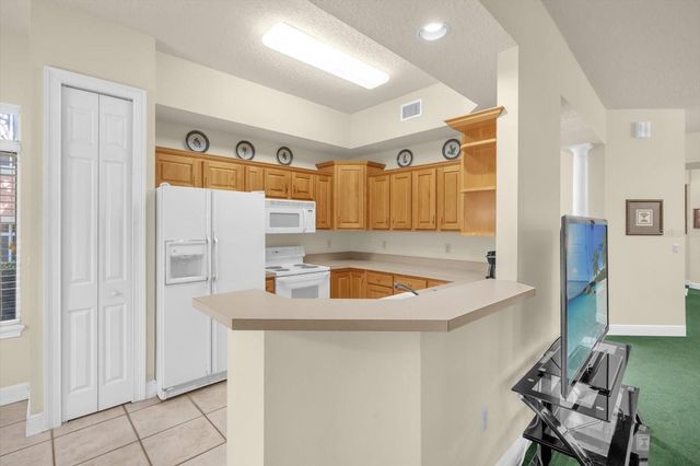 202 CAMINO REAL BOULEVARD 202, Howey In The Hills, FL 34737