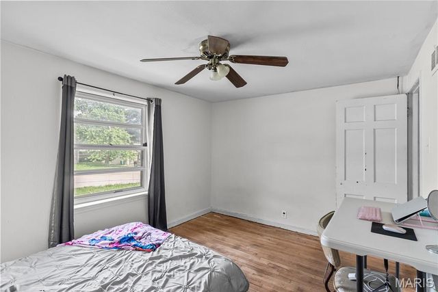 1937 N Hanley Road, St Louis, MO 63114