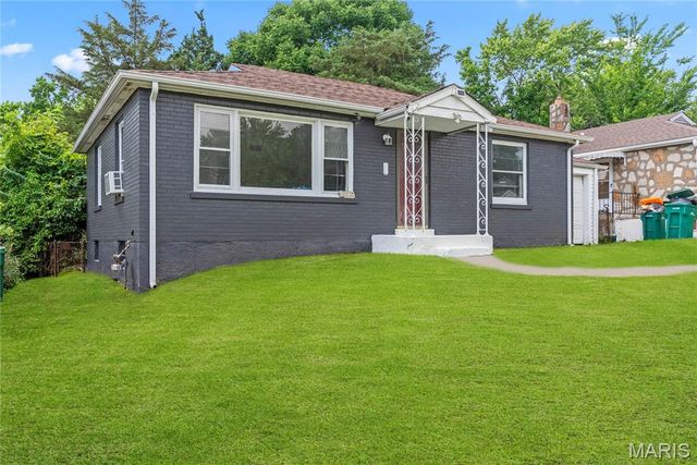 1937 N Hanley Road, St Louis, MO 63114