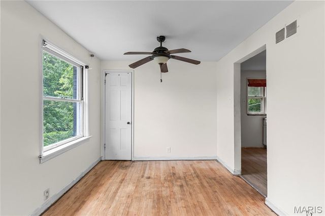 1937 N Hanley Road, St Louis, MO 63114