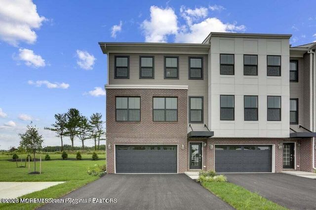 48 Kelly Way, Tinton Falls, NJ 07724