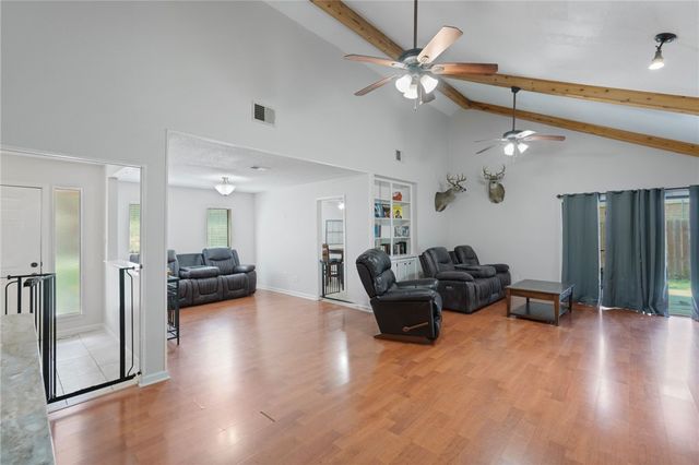 1809 Live Oak Dr, Portland, TX 78374