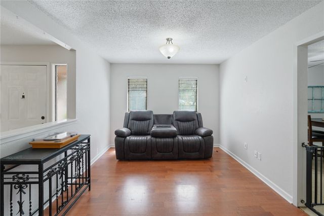 1809 Live Oak Dr, Portland, TX 78374