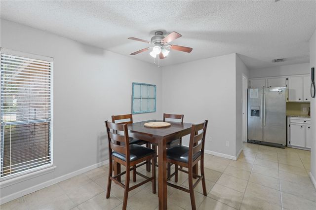 1809 Live Oak Dr, Portland, TX 78374