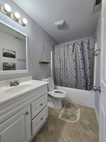 610 Bradburn Village Cir, Antioch, TN 37013