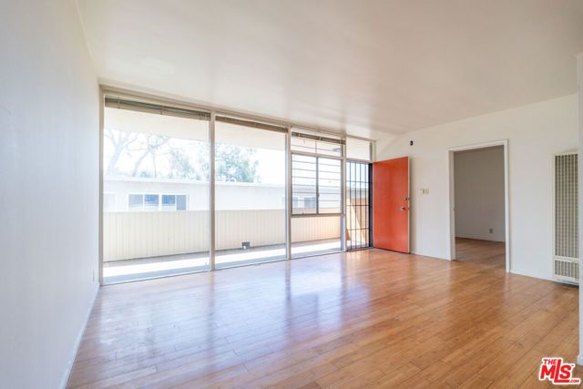2352 Duane Street, Los Angeles, CA 90039