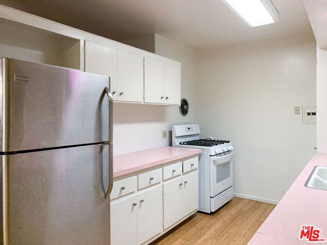 2352 Duane Street, Los Angeles, CA 90039