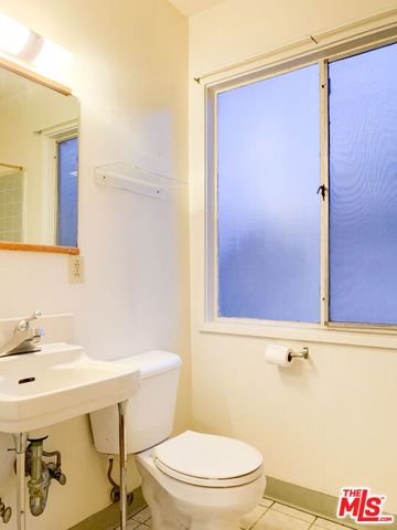 2352 Duane Street, Los Angeles, CA 90039