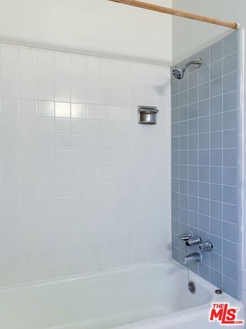 2352 Duane Street, Los Angeles, CA 90039