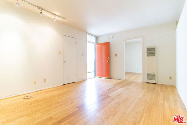 2352 Duane Street, Los Angeles, CA 90039