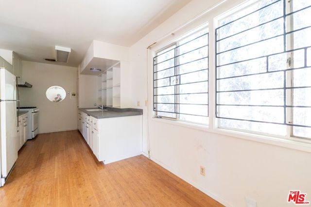 2352 Duane Street, Los Angeles, CA 90039