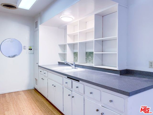 2352 Duane Street, Los Angeles, CA 90039
