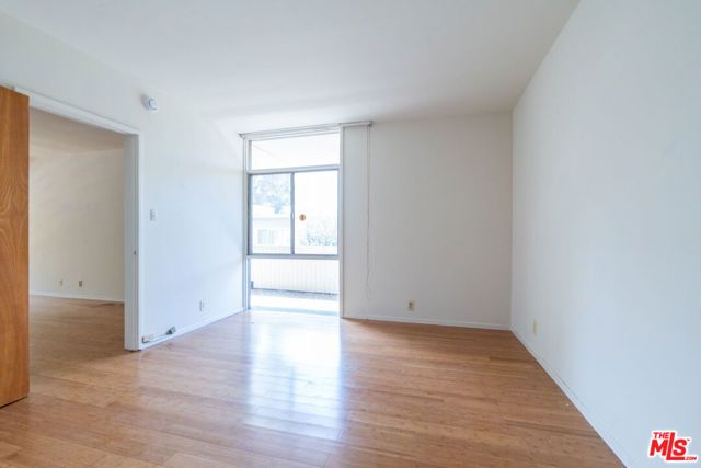 2352 Duane Street, Los Angeles, CA 90039
