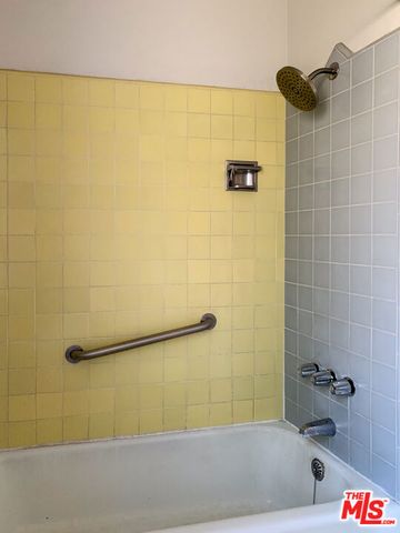 2352 Duane Street, Los Angeles, CA 90039