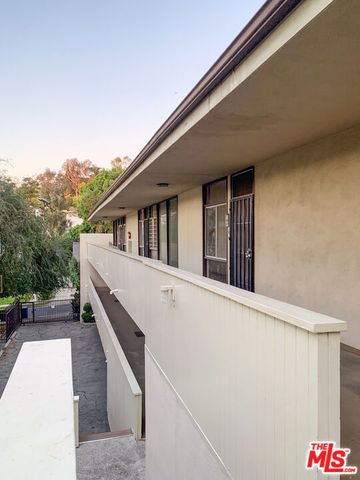 2352 Duane Street, Los Angeles, CA 90039