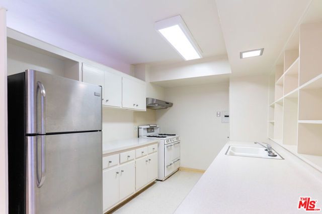 2352 Duane Street, Los Angeles, CA 90039