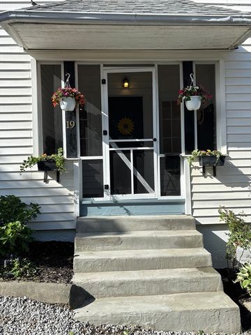 19 Brinsley St, Quincy, MA 02169