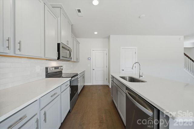 1302 31st Street NE, Conover, NC 28613