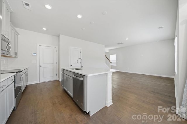 1302 31st Street NE, Conover, NC 28613