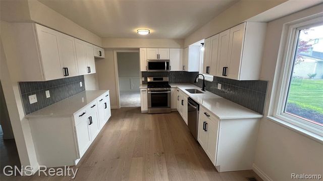 40739 Ruggero Street, Clinton Township, MI 48038