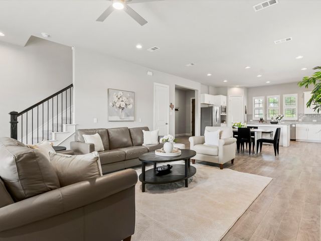 12767 Royal Oaks Lane, Farmers Branch, TX 75234