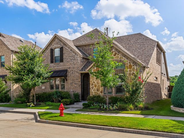 12767 Royal Oaks Lane, Farmers Branch, TX 75234