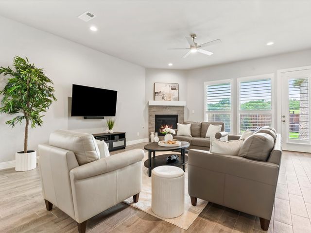 12767 Royal Oaks Lane, Farmers Branch, TX 75234
