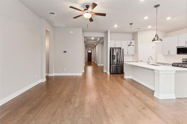 1113 Highwater DR, Georgetown, TX 78628