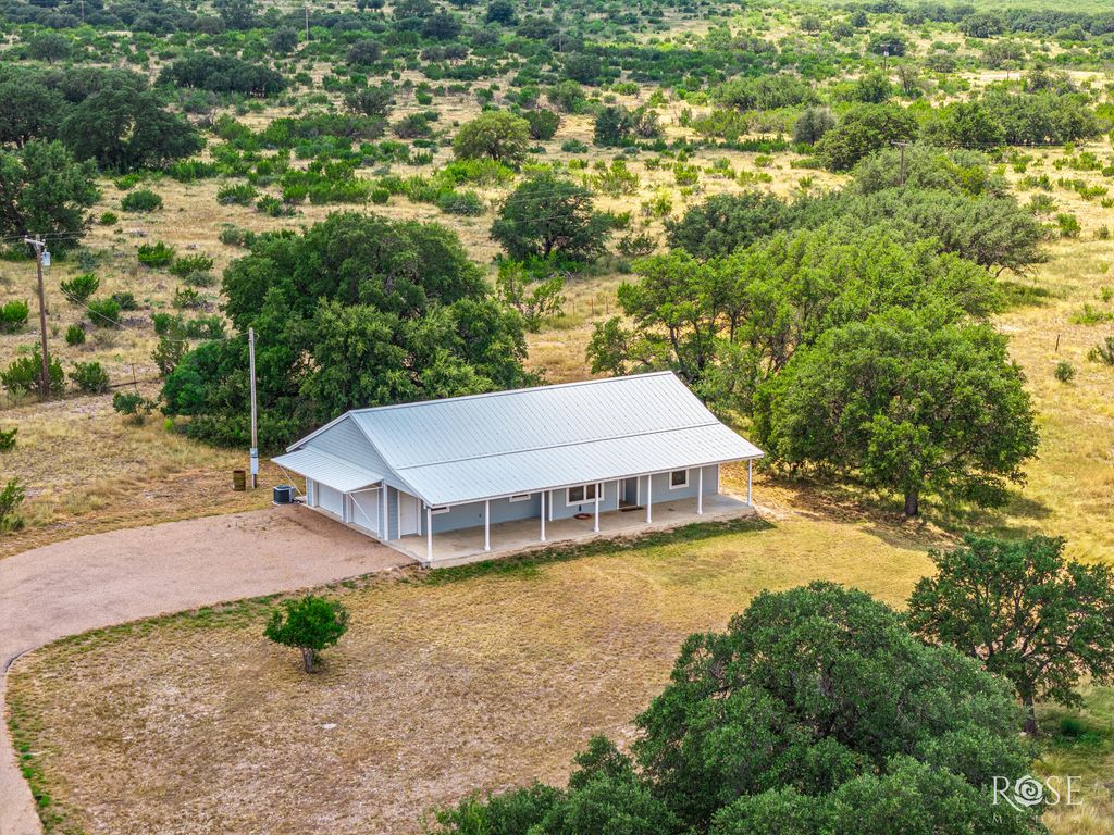 Image 11 of property listing at 6343 County Road 101, Mertzon, TX 76941