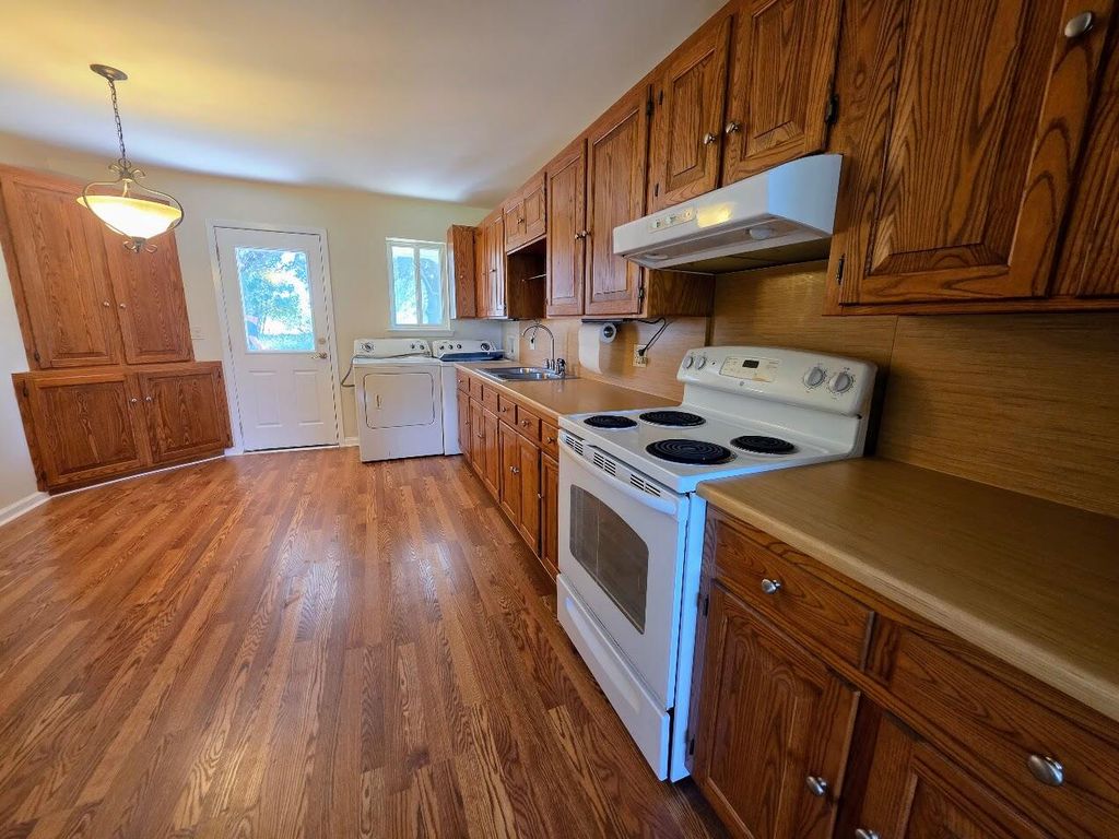 Image 21 of property listing at 6343 County Road 101, Mertzon, TX 76941