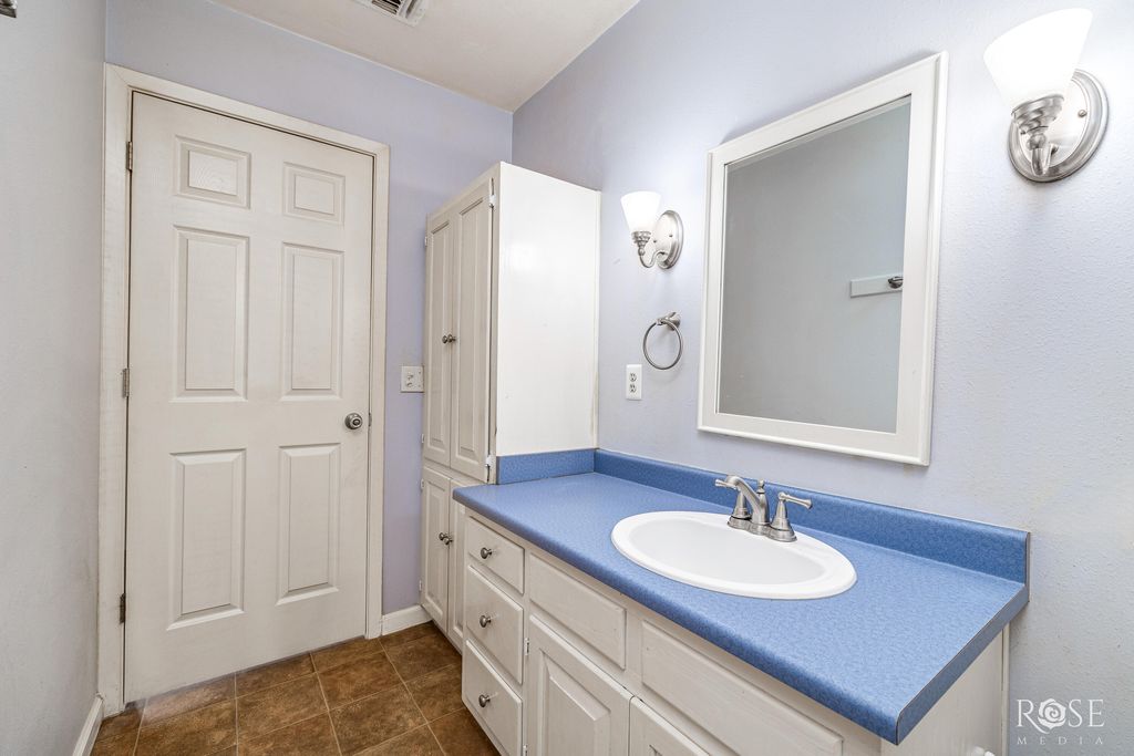 Image 24 of property listing at 6343 County Road 101, Mertzon, TX 76941