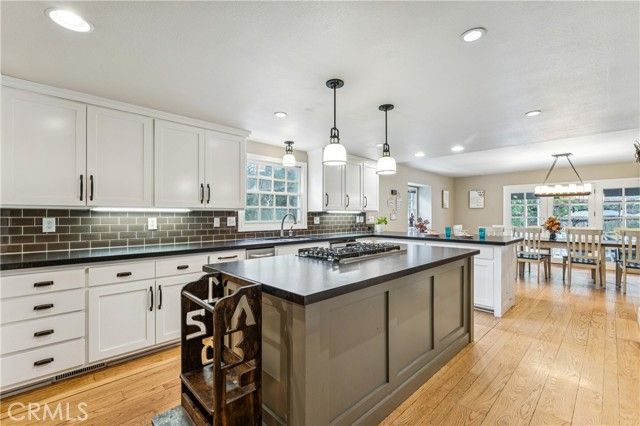 26461 Hillcrest Lane, Lake Arrowhead, CA 92352