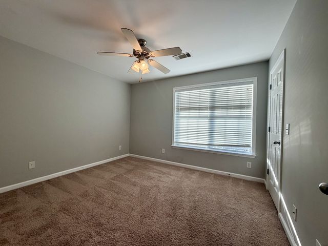 906 Cashmere Dr, Thompsons Station, TN 37179