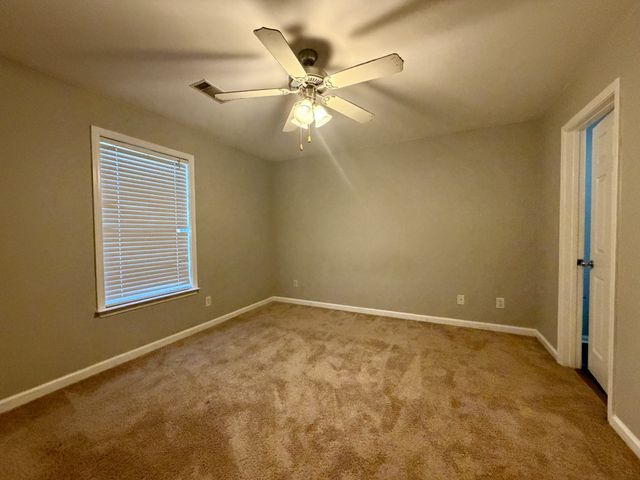 906 Cashmere Dr, Thompsons Station, TN 37179