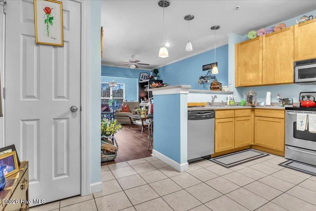 1521 Cadfel Court Unit 201, Wilmington, NC 28412