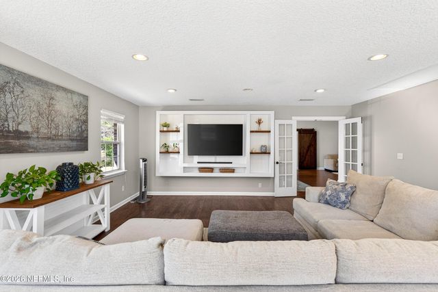 15203 LANDMARK Circle N, Jacksonville, FL 32226