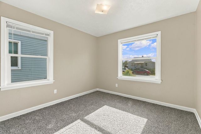 1503 E Glass Ave, Spokane, WA 99207