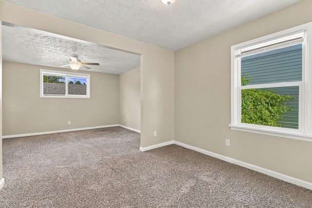 1503 E Glass Ave, Spokane, WA 99207
