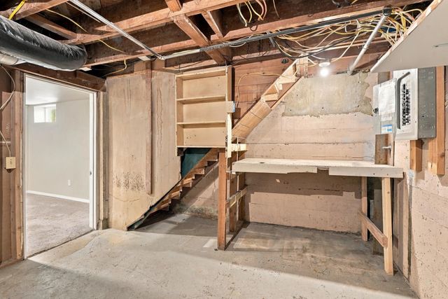1503 E Glass Ave, Spokane, WA 99207