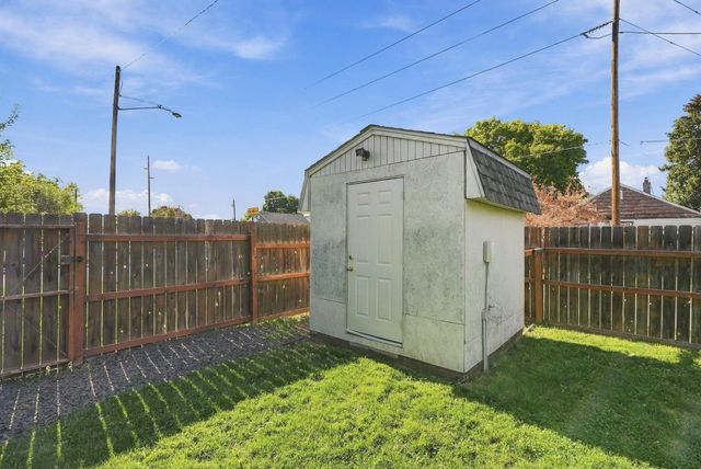 1503 E Glass Ave, Spokane, WA 99207