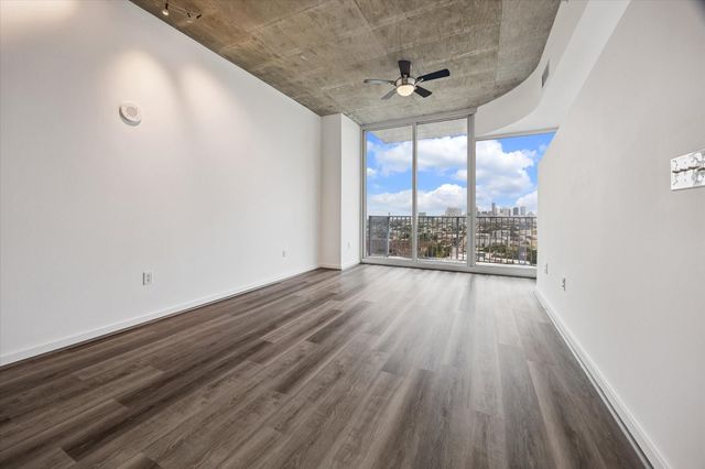 5925 Almeda Road 11615, Houston, TX 77004