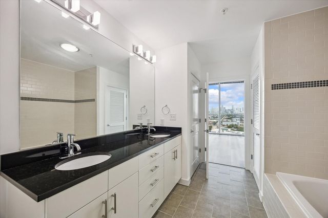 5925 Almeda Road 11615, Houston, TX 77004